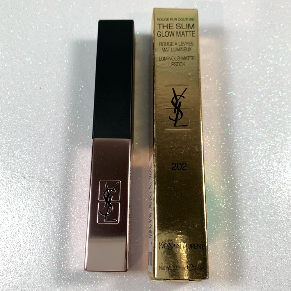 YSL Lipstick Insurgent Red 202